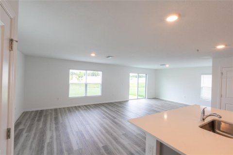 Casa en alquiler en Zephyrhills, Florida, 4 dormitorios, 214.14 m2 № 2207973 - foto 23