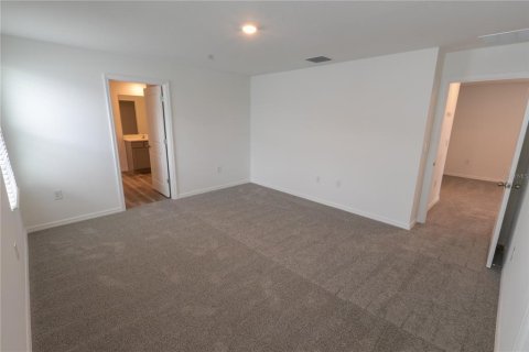 Casa en alquiler en Zephyrhills, Florida, 4 dormitorios, 214.14 m2 № 2207973 - foto 5