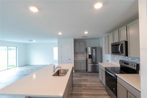 Casa en alquiler en Zephyrhills, Florida, 4 dormitorios, 214.14 m2 № 2207973 - foto 22