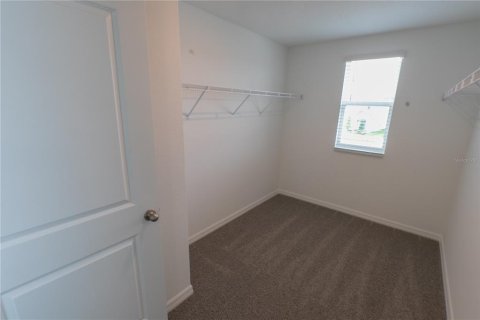 Casa en alquiler en Zephyrhills, Florida, 4 dormitorios, 214.14 m2 № 2207973 - foto 6