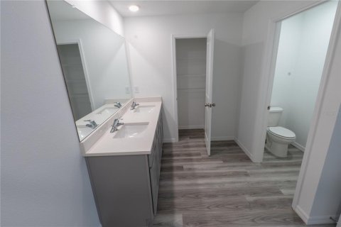 Casa en alquiler en Zephyrhills, Florida, 4 dormitorios, 214.14 m2 № 2207973 - foto 8