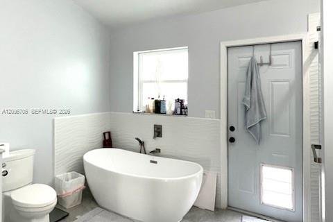 House in Pembroke Pines, Florida 4 bedrooms, 228.54 sq.m. № 2399669 - photo 27