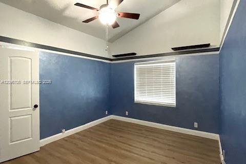 House in Pembroke Pines, Florida 4 bedrooms, 228.54 sq.m. № 2399669 - photo 19
