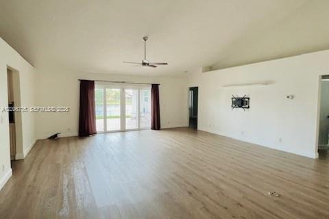 House in Pembroke Pines, Florida 4 bedrooms, 228.54 sq.m. № 2399669 - photo 9