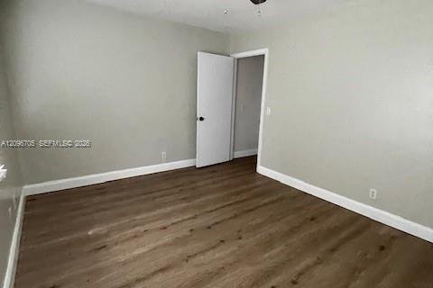 House in Pembroke Pines, Florida 4 bedrooms, 228.54 sq.m. № 2399669 - photo 24