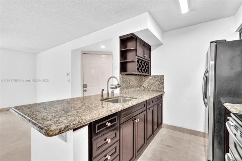 Condo in Davie, Florida, 1 bedroom  № 1938812 - photo 9