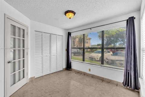 Copropriété à vendre à Davie, Floride: 1 chambre, 74.79 m2 № 1938812 - photo 15