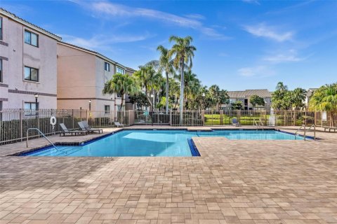 Copropriété à vendre à Davie, Floride: 1 chambre, 74.79 m2 № 1938812 - photo 30