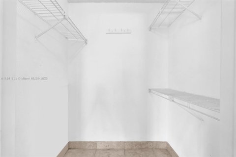 Copropriété à vendre à Davie, Floride: 1 chambre, 74.79 m2 № 1938812 - photo 17