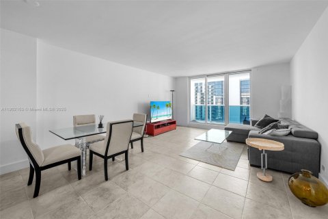 Condominio en alquiler en Miami Beach, Florida, 1 dormitorio, 83.61 m2 № 1953606 - foto 5