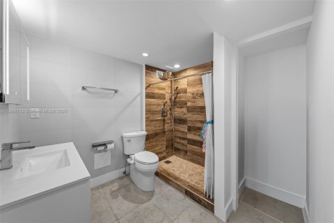 Condominio en alquiler en Miami Beach, Florida, 1 dormitorio, 83.61 m2 № 1953606 - foto 12