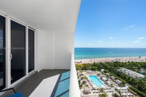 Condominio en alquiler en Miami Beach, Florida, 1 dormitorio, 83.61 m2 № 1953606 - foto 1