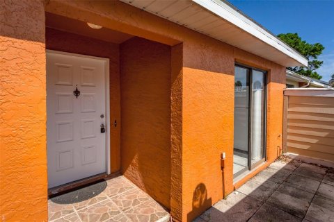 Casa en venta en Kissimmee, Florida, 3 dormitorios, 99.41 m2 № 2314200 - foto 23
