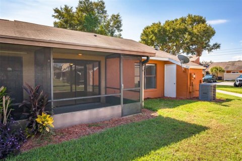 Casa en venta en Kissimmee, Florida, 3 dormitorios, 99.41 m2 № 2314200 - foto 19