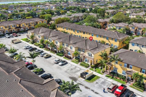 Townhouse in Cutler Bay, Florida 2 bedrooms, 135.45 sq.m. № 2004485 - photo 28