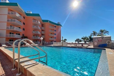 Copropriété à vendre à Indian Shores, Floride: 3 chambres, 133.31 m2 № 2405418 - photo 13