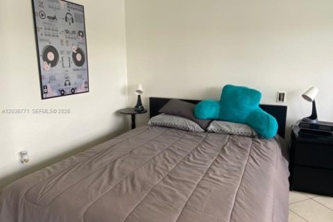 Снять в аренду кондоминиум в Майами, Флорида 2 спальни, 100.43м2, № 2085060 - фото 21