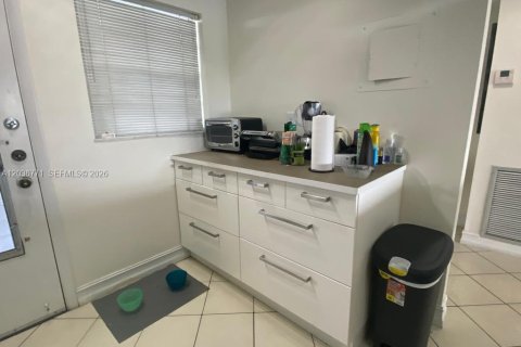 Снять в аренду кондоминиум в Майами, Флорида 2 спальни, 100.43м2, № 2085060 - фото 20