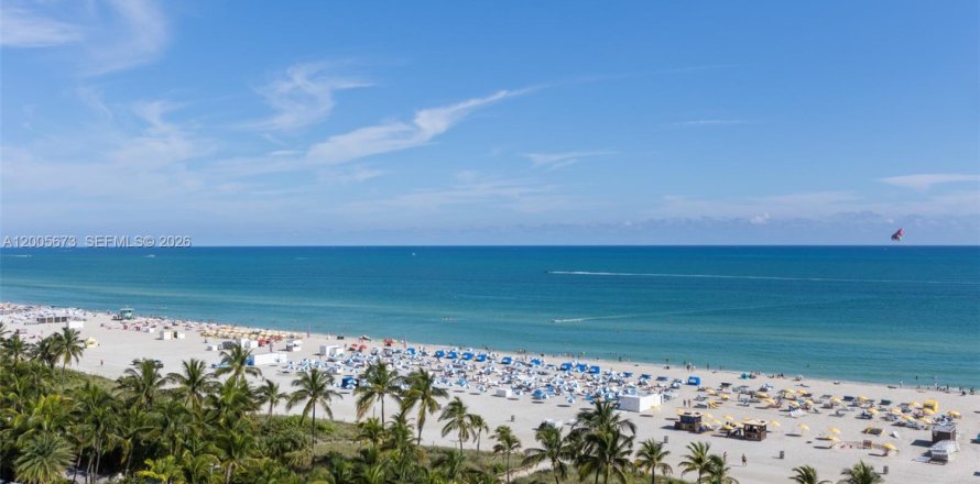 Condo in Miami Beach, Florida, 3 bedrooms  № 2069560