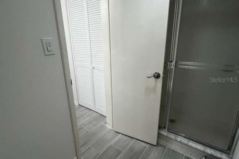 Apartment in Port Charlotte, Florida 2 bedrooms, 77.85 sq.m. № 2108457 - photo 9