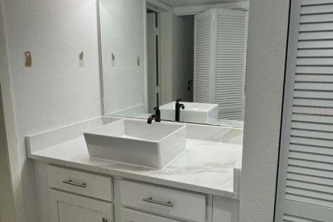 Apartment in Port Charlotte, Florida 2 bedrooms, 77.85 sq.m. № 2108457 - photo 13