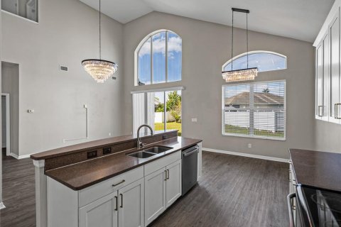 Casa en venta en Wesley Chapel, Florida, 4 dormitorios, 210.7 m2 № 1615123 - foto 22