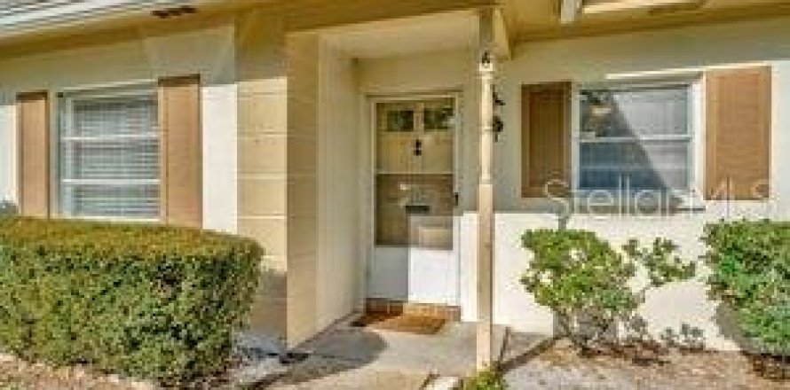 House in Clearwater, Florida 2 bedrooms, 89.28 sq.m. № 1608126