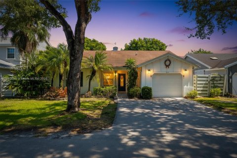 Casa en Miami, Florida 3 dormitorios, 129.78 m2 № 2015978