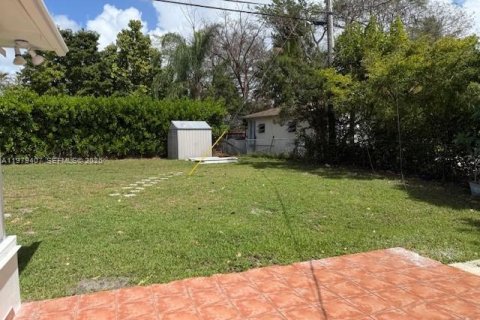 Villa ou maison à louer à Miami, Floride: 4 chambres, 142.98 m2 № 2046050 - photo 26