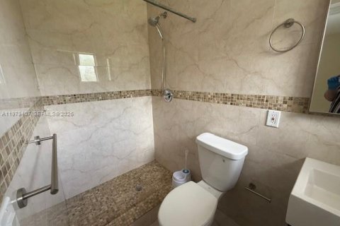 Villa ou maison à louer à Miami, Floride: 4 chambres, 142.98 m2 № 2046050 - photo 23