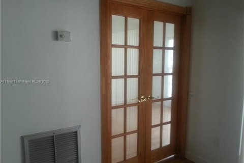 Купить кондоминиум в Майами, Флорида 3 спальни, 143.07м2, № 1956732 - фото 17