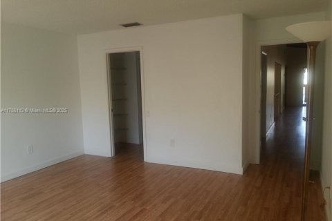 Купить кондоминиум в Майами, Флорида 3 спальни, 143.07м2, № 1956732 - фото 21