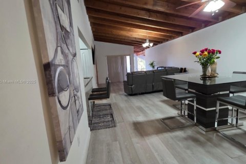 Купить кондоминиум в Майами, Флорида 3 спальни, 143.07м2, № 1956732 - фото 12