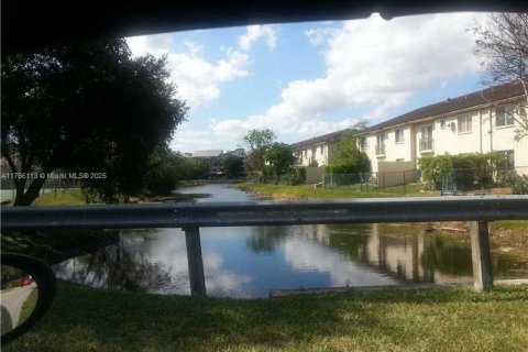 Купить кондоминиум в Майами, Флорида 3 спальни, 143.07м2, № 1956732 - фото 28