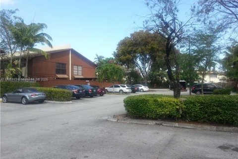 Купить кондоминиум в Майами, Флорида 3 спальни, 143.07м2, № 1956732 - фото 27