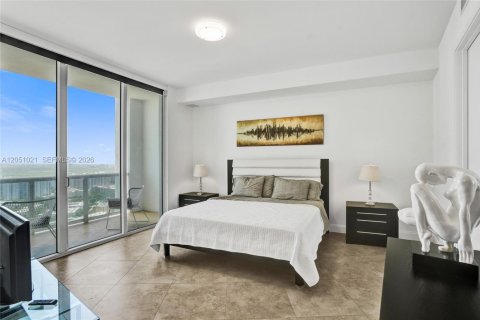 Condo in Sunny Isles Beach, Florida, 2 bedrooms № 2252004 - photo 24