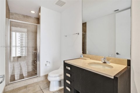 Condo in Sunny Isles Beach, Florida, 2 bedrooms № 2252004 - photo 21