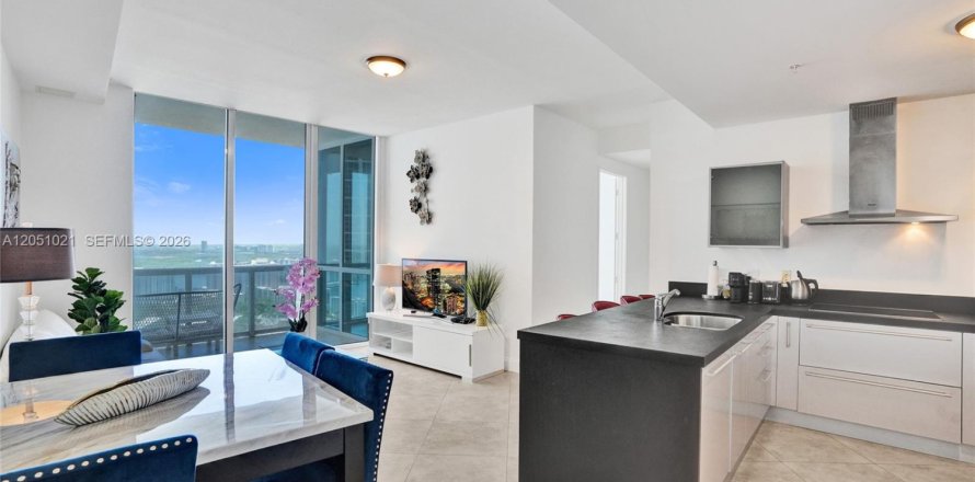 Condo in Sunny Isles Beach, Florida, 2 bedrooms № 2252004