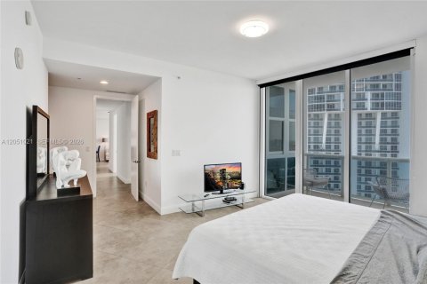 Condo in Sunny Isles Beach, Florida, 2 bedrooms № 2252004 - photo 25
