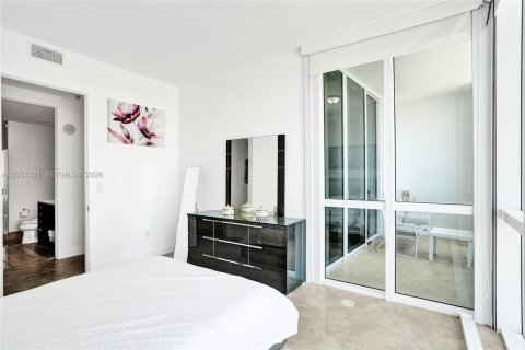 Condo in Sunny Isles Beach, Florida, 2 bedrooms № 2252004 - photo 19