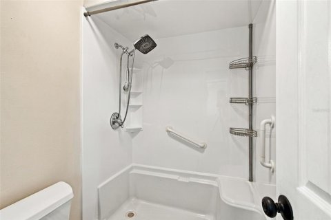 Immobilier commercial à vendre à Tampa, Floride: 5 chambres, 247.68 m2 № 2387559 - photo 18