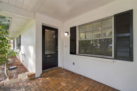 Immobilier commercial à vendre à Tampa, Floride: 5 chambres, 247.68 m2 № 2387559 - photo 3
