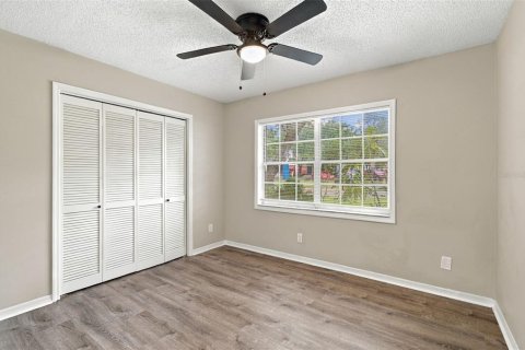 Immobilier commercial à vendre à Tampa, Floride: 5 chambres, 247.68 m2 № 2387559 - photo 21