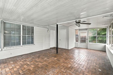 Immobilier commercial à vendre à Tampa, Floride: 5 chambres, 247.68 m2 № 2387559 - photo 28
