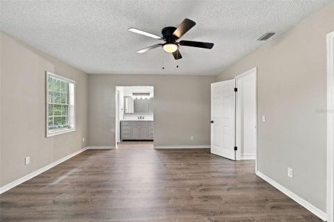 Immobilier commercial à vendre à Tampa, Floride: 5 chambres, 247.68 m2 № 2387559 - photo 22