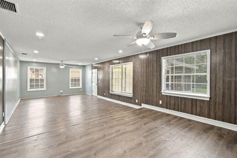 Immobilier commercial à vendre à Tampa, Floride: 5 chambres, 247.68 m2 № 2387559 - photo 12