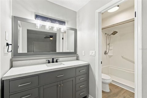 Immobilier commercial à vendre à Tampa, Floride: 5 chambres, 247.68 m2 № 2387559 - photo 14