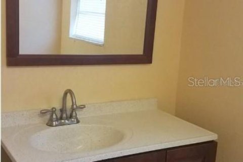 House in Tampa, Florida 2 bedrooms, 118.08 sq.m. № 2103384 - photo 11