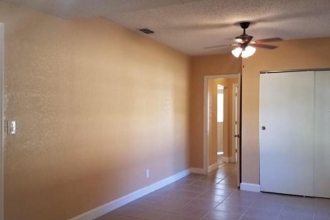 House in Tampa, Florida 2 bedrooms, 118.08 sq.m. № 2103384 - photo 7