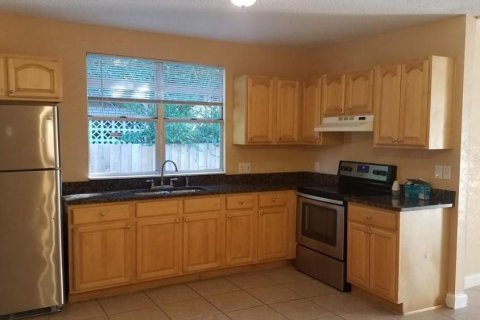 House in Tampa, Florida 2 bedrooms, 118.08 sq.m. № 2103384 - photo 5